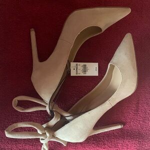 { EXPRESS } NUDE 4-INCH HEELS